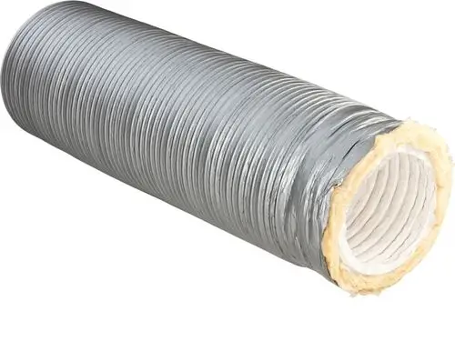 Nahaufnahme eines flexiblen, isolierten Luftschlauchs von Stiebel Eltron.